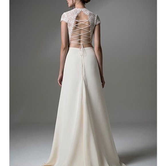 Wedding Dress - Picture 1 of 4